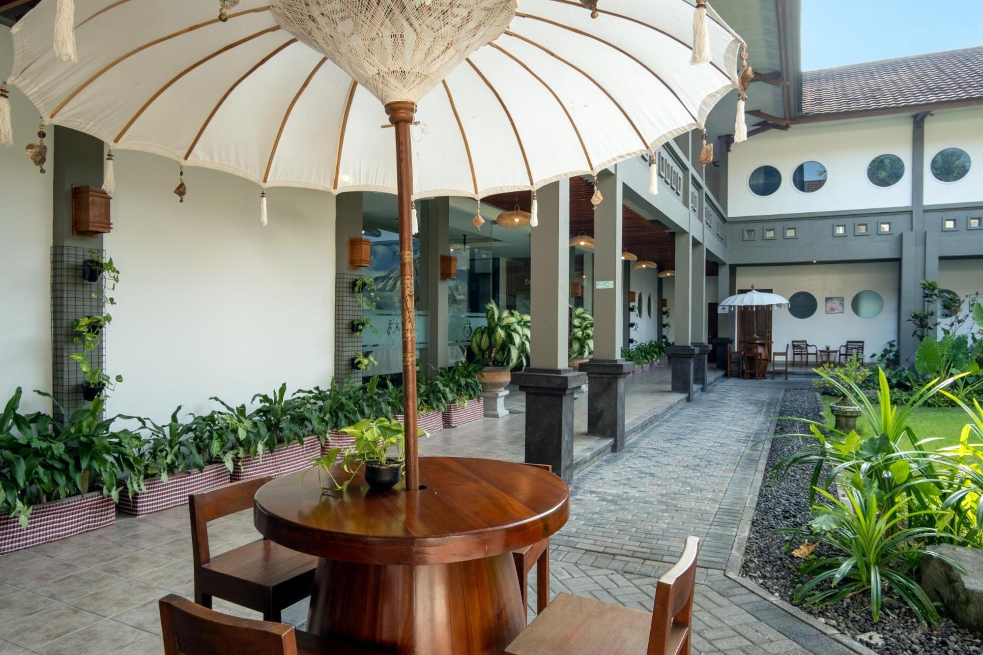 Graha Wiyata Hotel Tanah Lot  Bagian luar foto