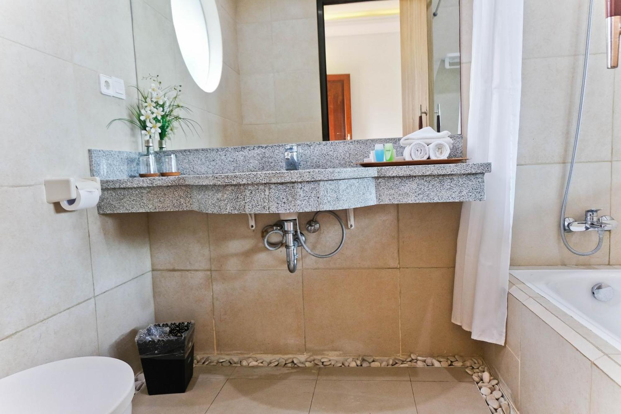 Graha Wiyata Hotel Tanah Lot  Bagian luar foto